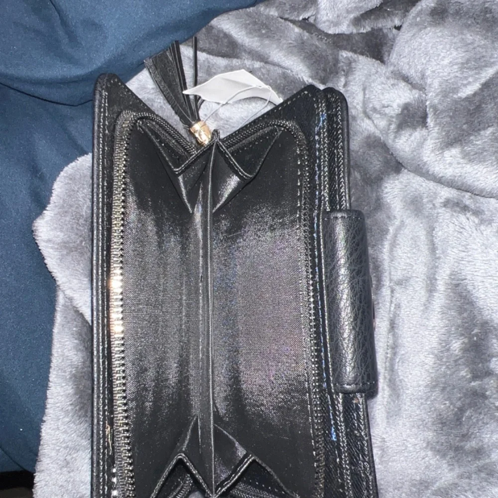 Wallet - Picture 4 of 4